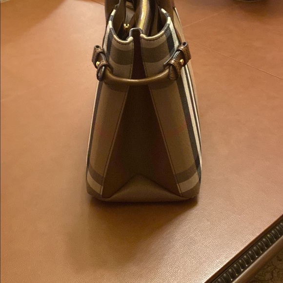 Burberry bag - Picture 5 of 5
